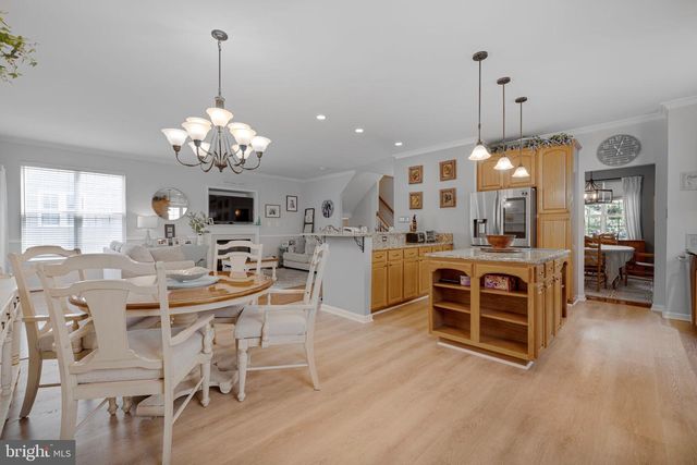 9693 ROYAL CREST CIR, Frederick, MD 21704