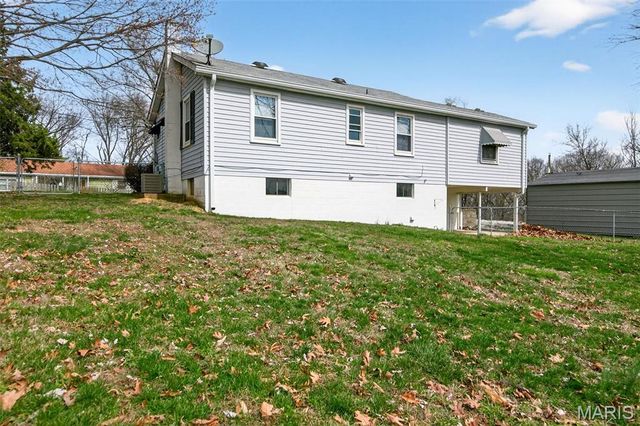 5208 Roberta Drive, High Ridge, MO 63049