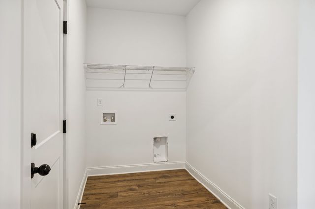 609 S Main St, Mount Pleasant, TN 38474