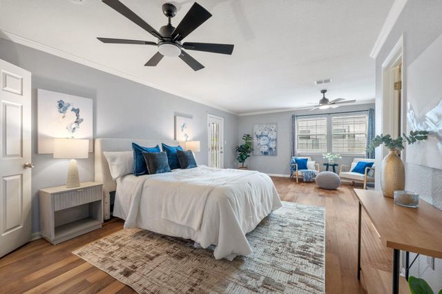 2001 E 8th ST, Austin, TX 78702