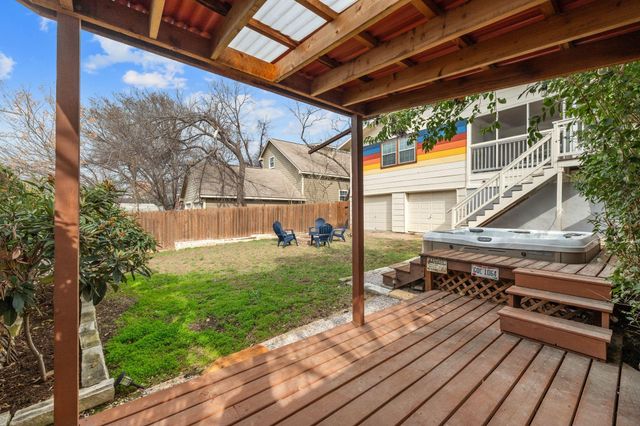 2001 E 8th ST, Austin, TX 78702