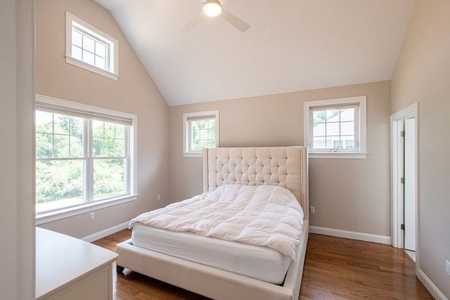 64 Evergreen Avenue 8, Bedford, MA 01730