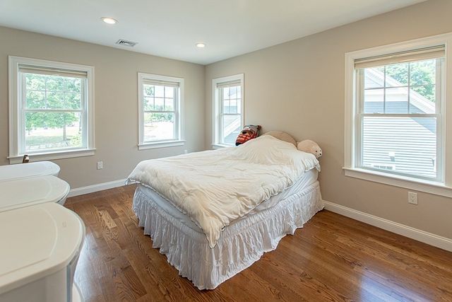 64 Evergreen Avenue 8, Bedford, MA 01730