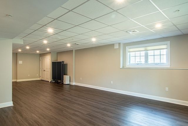 64 Evergreen Avenue 8, Bedford, MA 01730