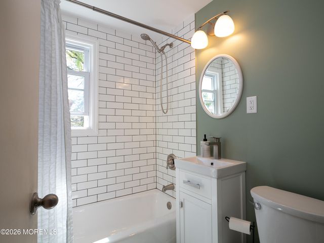 917 Mountain Avenue, Middlesex, NJ 08846