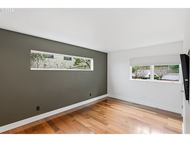 302 Nw ALBEMARLE Ter, Portland, OR 97210