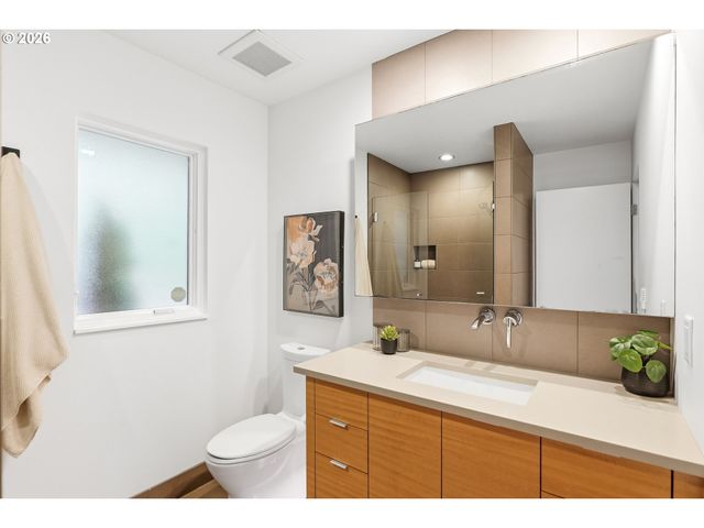 302 Nw ALBEMARLE Ter, Portland, OR 97210