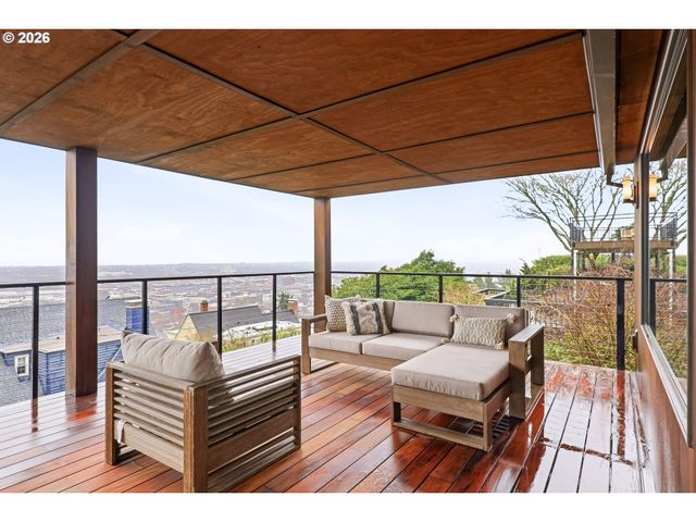 302 Nw ALBEMARLE Ter, Portland, OR 97210