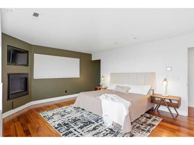 302 Nw ALBEMARLE Ter, Portland, OR 97210