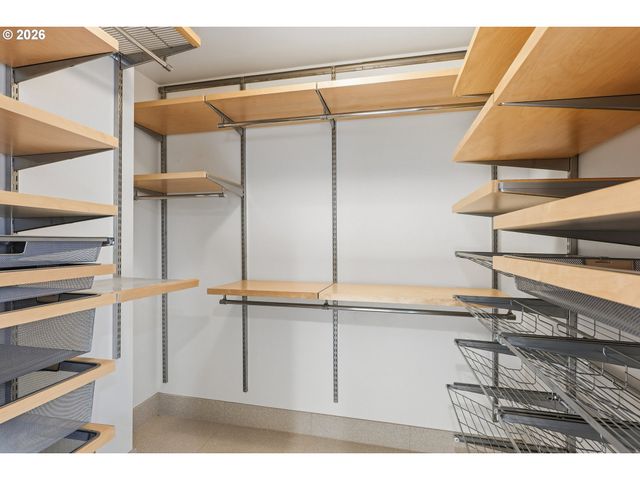 302 Nw ALBEMARLE Ter, Portland, OR 97210