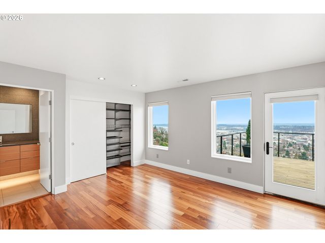 302 Nw ALBEMARLE Ter, Portland, OR 97210