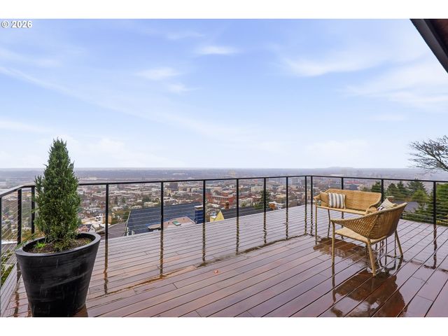 302 Nw ALBEMARLE Ter, Portland, OR 97210