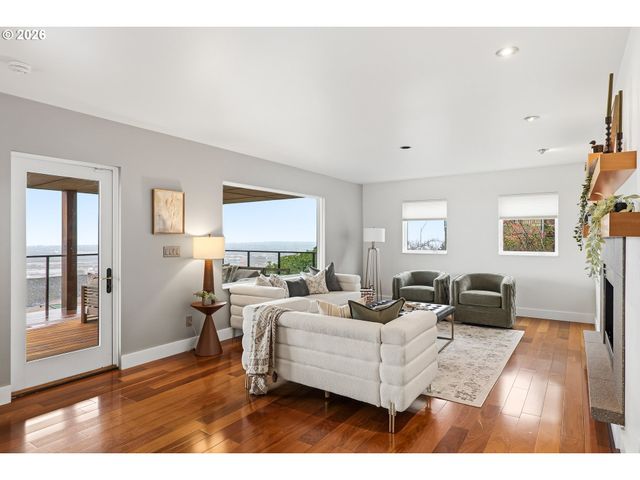 302 Nw ALBEMARLE Ter, Portland, OR 97210