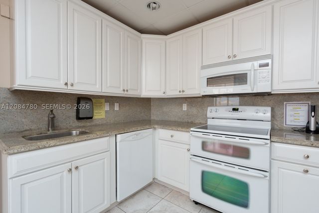 1200 S Ocean Blvd 17G, Boca Raton, FL 33432