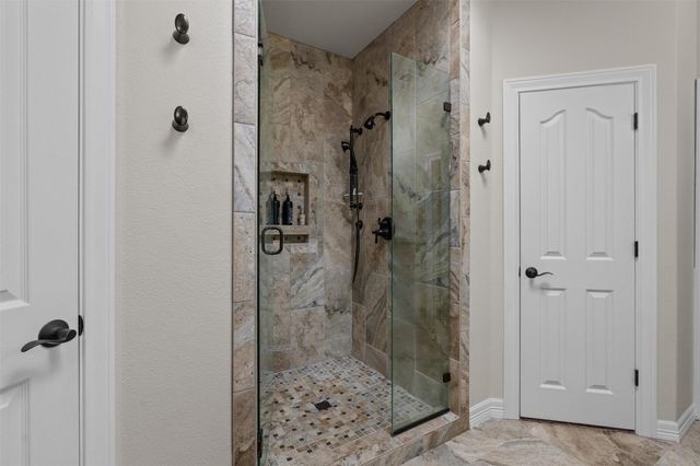 200 Four T Ranch RD, Georgetown, TX 78633