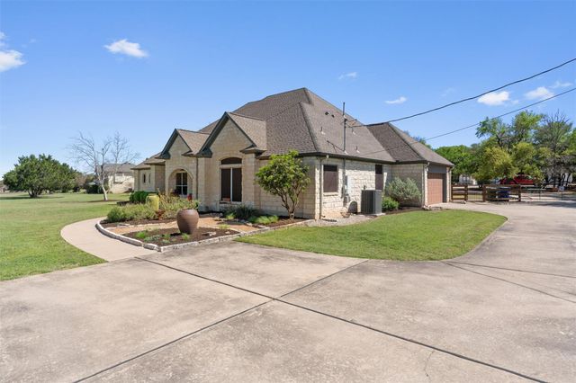 200 Four T Ranch RD, Georgetown, TX 78633