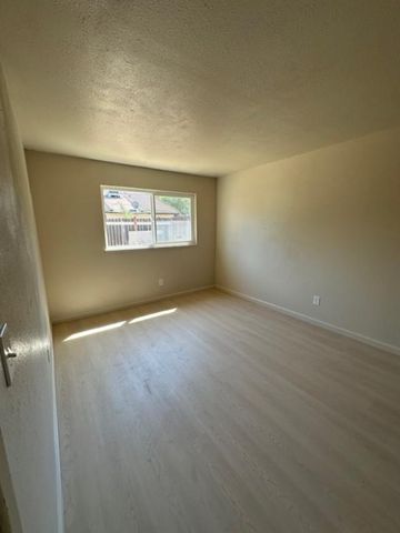 9314 Cherbourg Way, Stockton, CA 95210