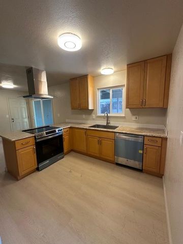 9314 Cherbourg Way, Stockton, CA 95210