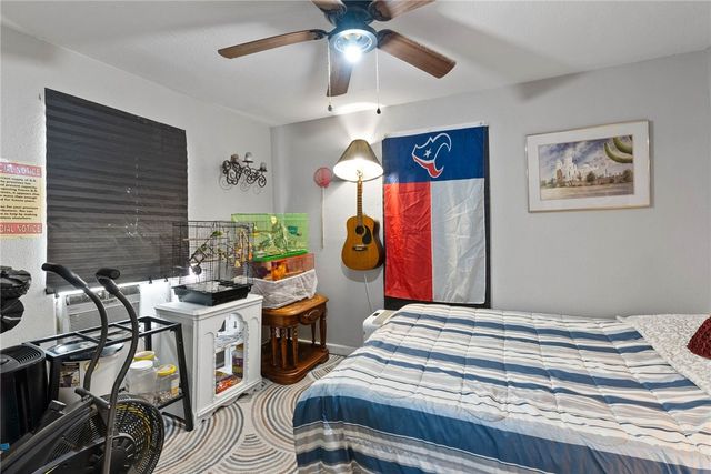 2562 1st St, Ingleside, TX 78362