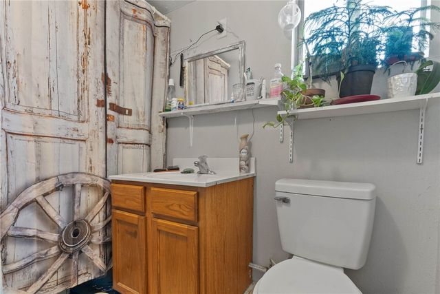 2562 1st St, Ingleside, TX 78362