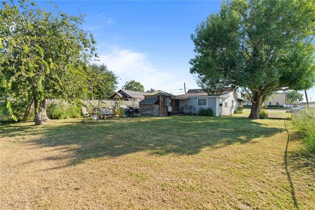 2562 1st St, Ingleside, TX 78362
