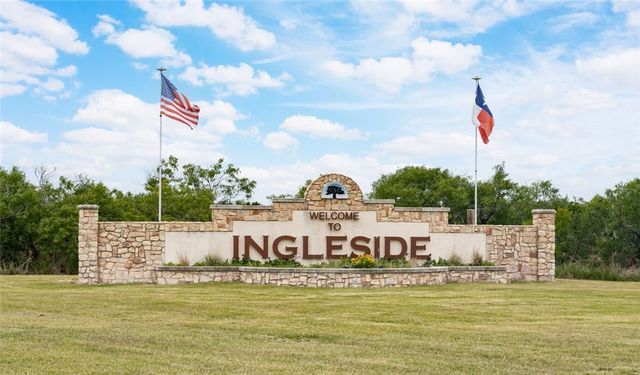 2562 1st St, Ingleside, TX 78362