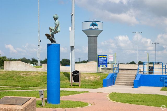 2562 1st St, Ingleside, TX 78362