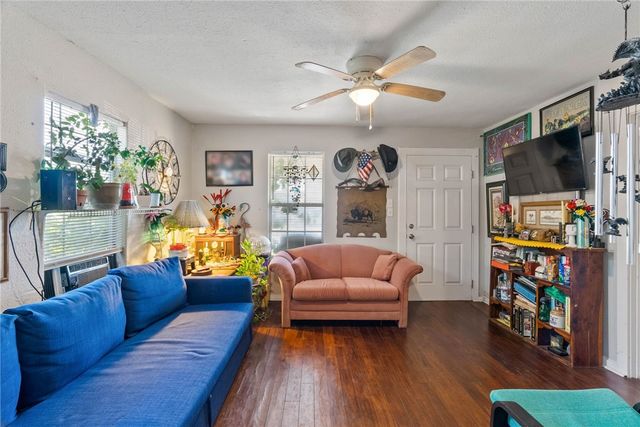 2562 1st St, Ingleside, TX 78362