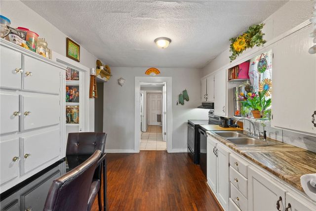 2562 1st St, Ingleside, TX 78362