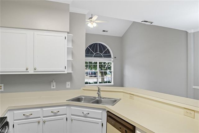 428 Troon CHSE, Virginia Beach, VA 23462
