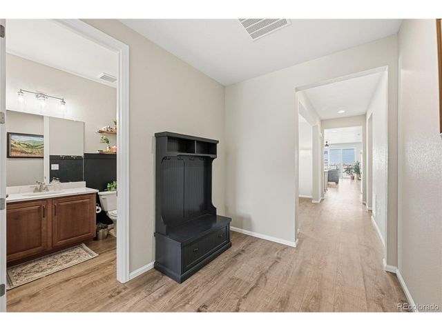 63 N Edge Cliff St, Castle Rock, CO 80104