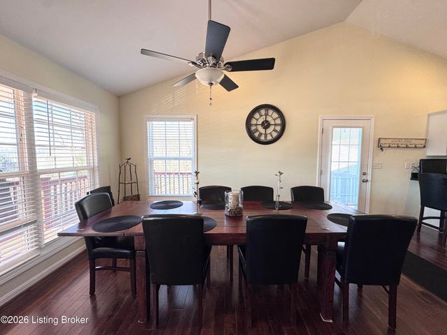 461 N Riverbend Rd, Leitchfield, KY 42754