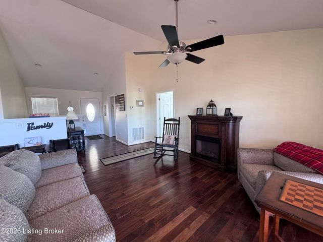 461 N Riverbend Rd, Leitchfield, KY 42754