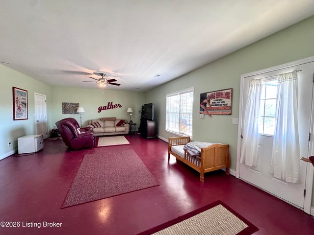 461 N Riverbend Rd, Leitchfield, KY 42754