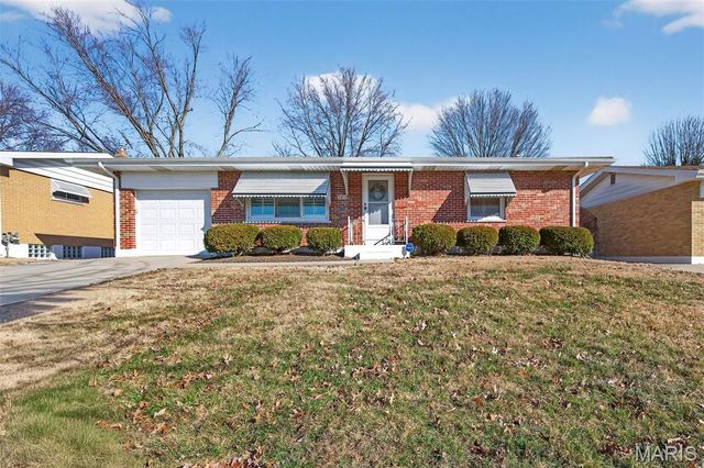 223 Southampton Drive, Lemay, MO 63125