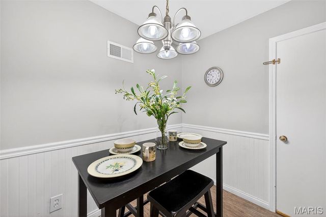 223 Southampton Drive, Lemay, MO 63125