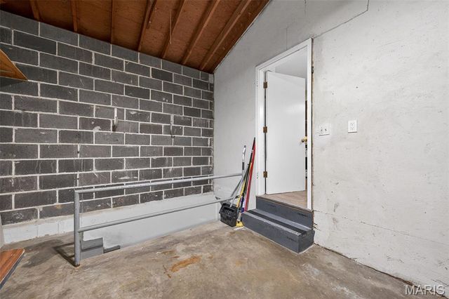 223 Southampton Drive, Lemay, MO 63125