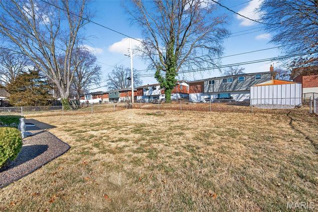 223 Southampton Drive, Lemay, MO 63125