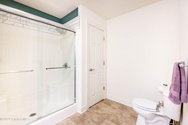 4203 Admirals Walk Drive, Cohoes, NY 12047