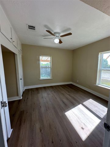 1411 Miles Street, Houston, TX 77015