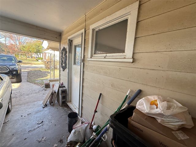 693 SE 25th Street, Paris, TX 75460