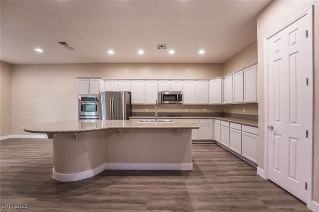 7744 White Ginger Avenue, Las Vegas, NV 89178