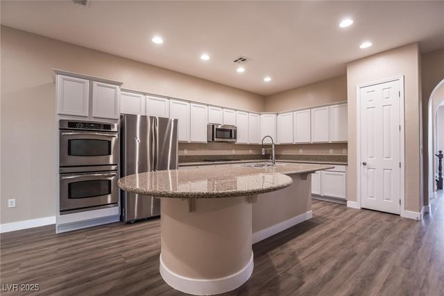 7744 White Ginger Avenue, Las Vegas, NV 89178