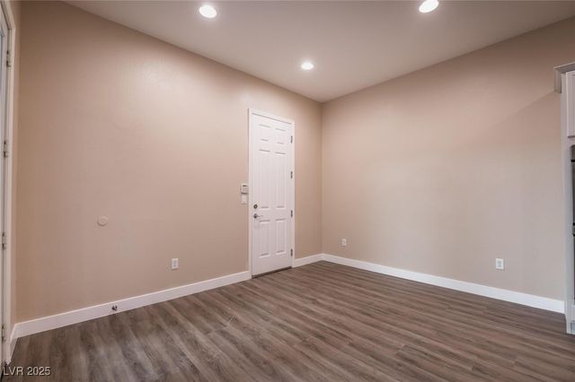 7744 White Ginger Avenue, Las Vegas, NV 89178