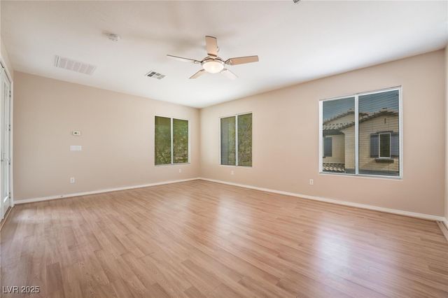 7744 White Ginger Avenue, Las Vegas, NV 89178