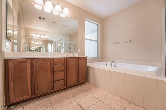 7744 White Ginger Avenue, Las Vegas, NV 89178