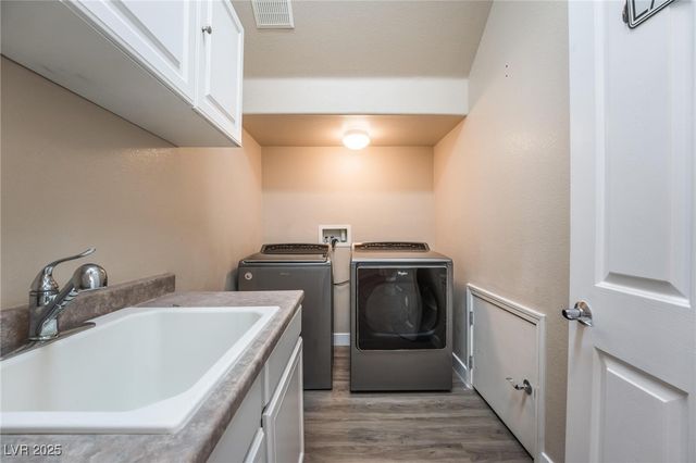 7744 White Ginger Avenue, Las Vegas, NV 89178