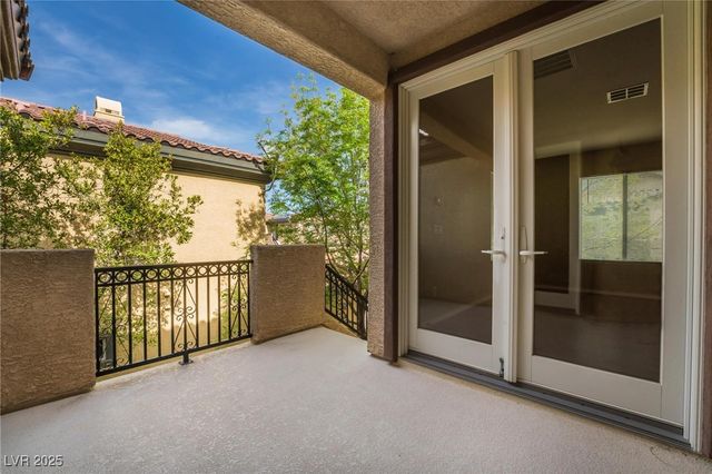 7744 White Ginger Avenue, Las Vegas, NV 89178