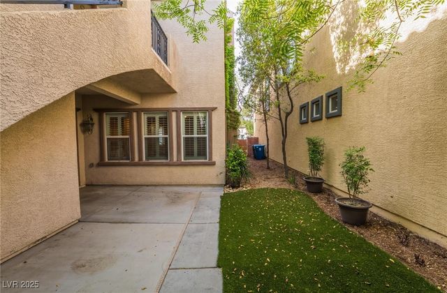 7744 White Ginger Avenue, Las Vegas, NV 89178