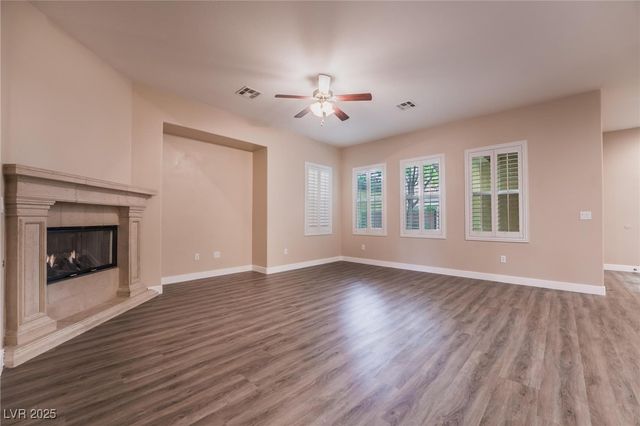 7744 White Ginger Avenue, Las Vegas, NV 89178